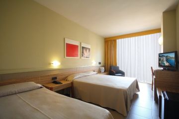 Hotel Promenade <br /> Pineda de Mar <br /> Package F1 Spain